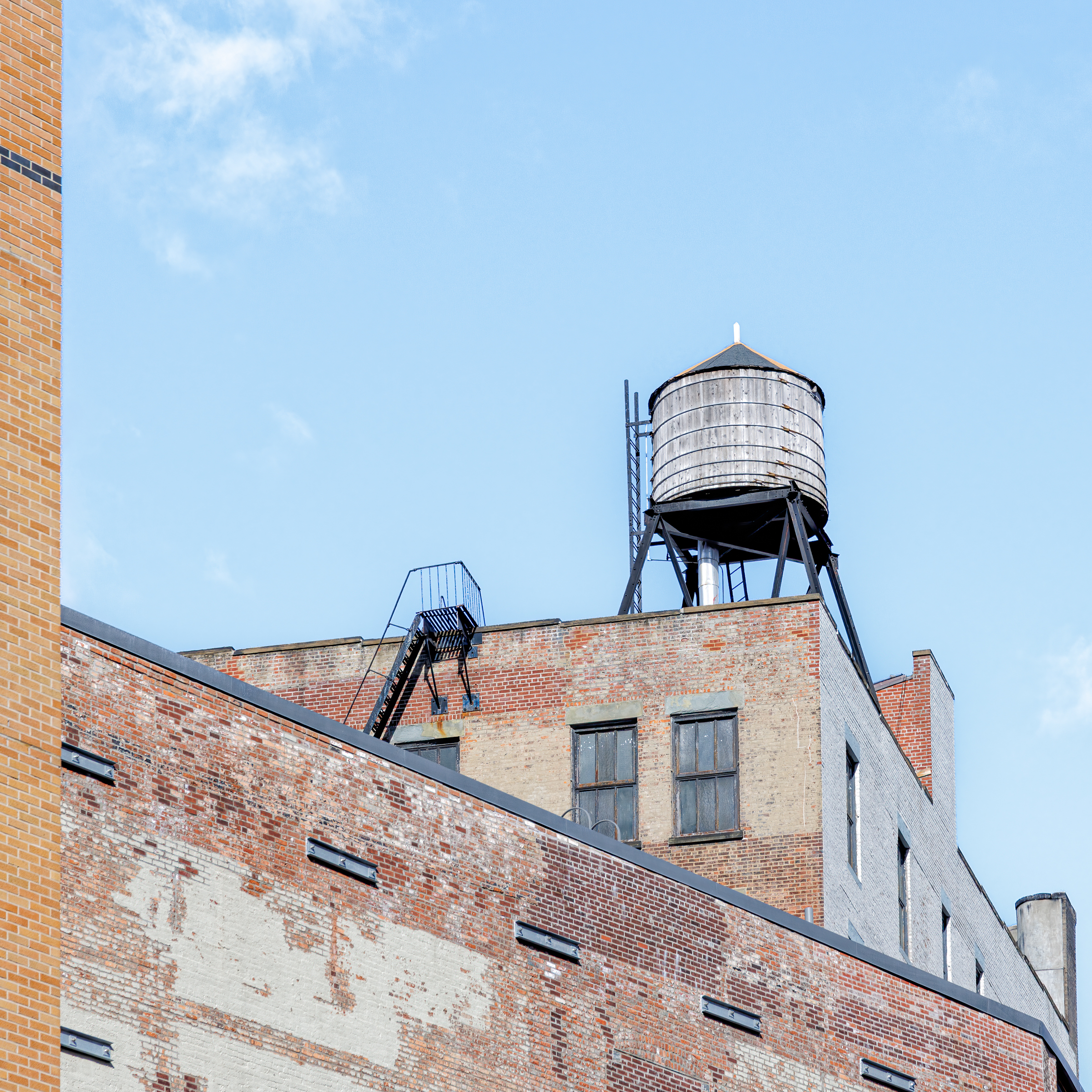 Rosenwach Tank 1.jpg